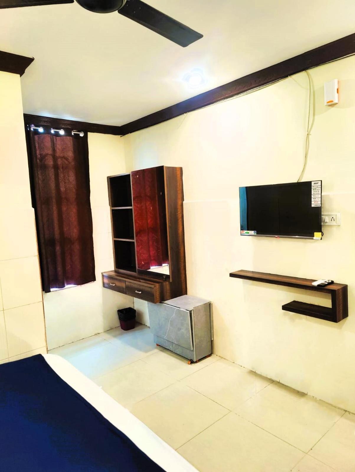 فندق The Livin Residency فيساخاباتنام المظهر الخارجي الصورة