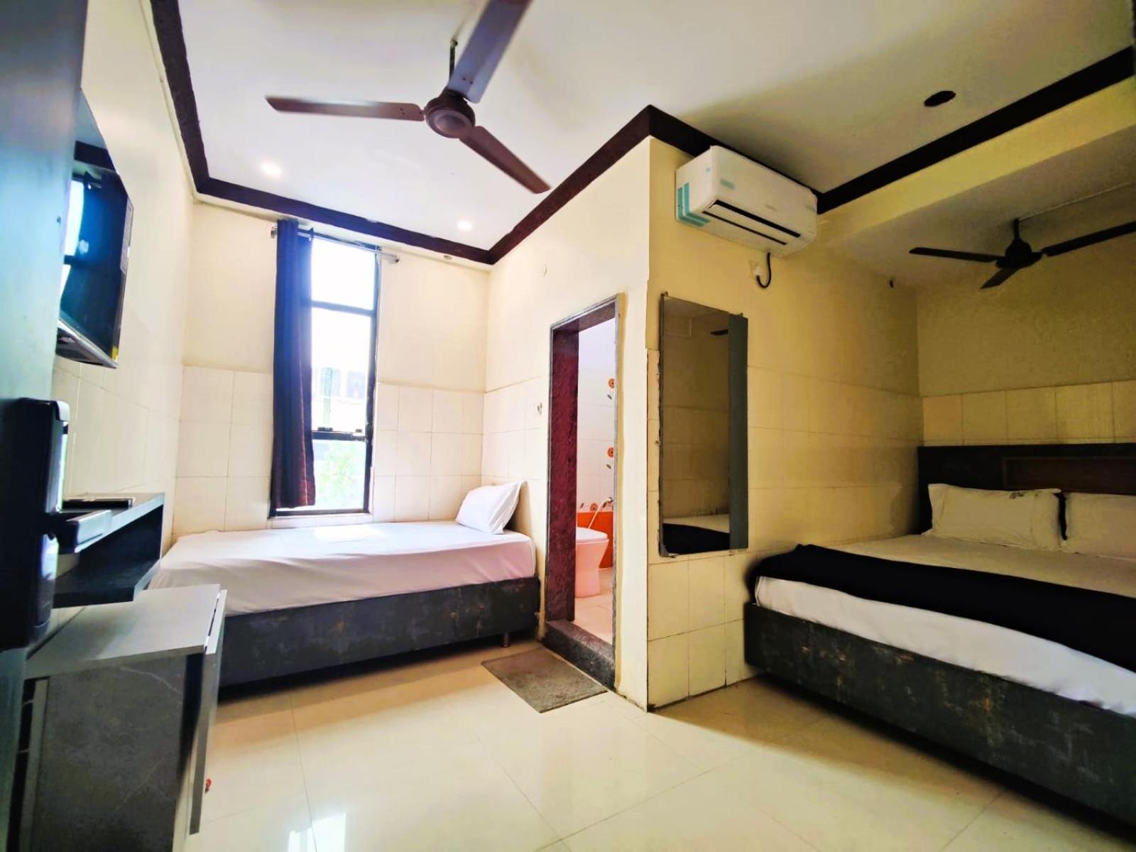 فندق The Livin Residency فيساخاباتنام المظهر الخارجي الصورة